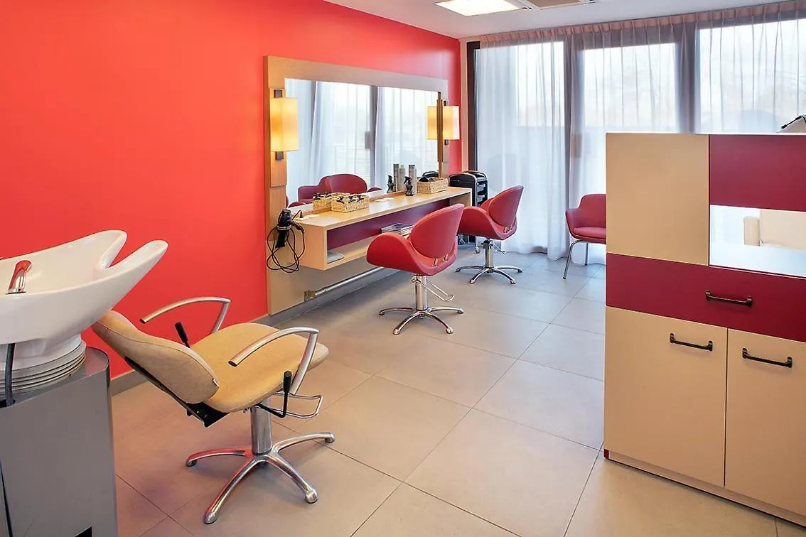 Domitys Les Sables D'Or Aparthotel Villeneuve-le-Roi France